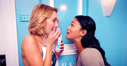 Jane the Virgin Season 5 Episode 4 - Petra and Jane | Tell-Tale TV tumblr_pq61xjL1g81xeef9ao2_540 Jane the Virgin Review: Chapter Eighty-Five (Season 5, Episode 4) Jane the Virgin Season 5 Episode 4 - Petra and Jane