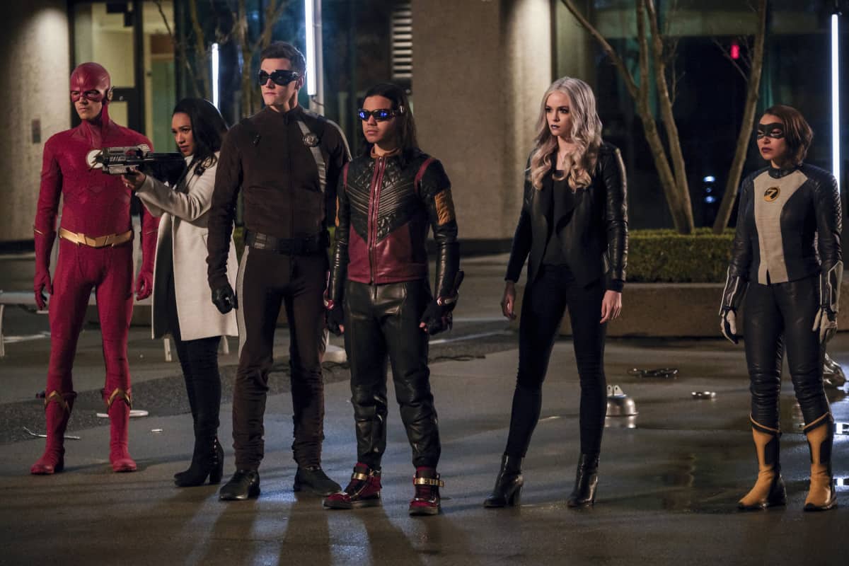 FLA522b_0117b Preview — The Flash Season 5 Episode 22: Legacy