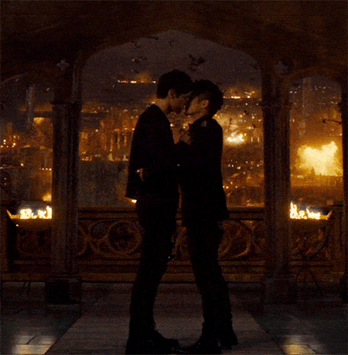 tumblr_pqs0awSbXK1qcjnsao2_500 Shadowhunters Review: City of Glass (Season 3 Episode 20)