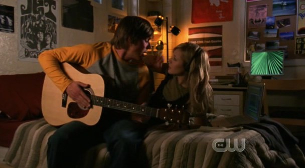Veronica Mars Season 3 Episode 20 The Bitch is Back Veronica Mars: 17 Essential Episodes to Watch Before Season 4 - Part 2 Chris Lowell, Piz, Veronica Mars, Kristen Bell