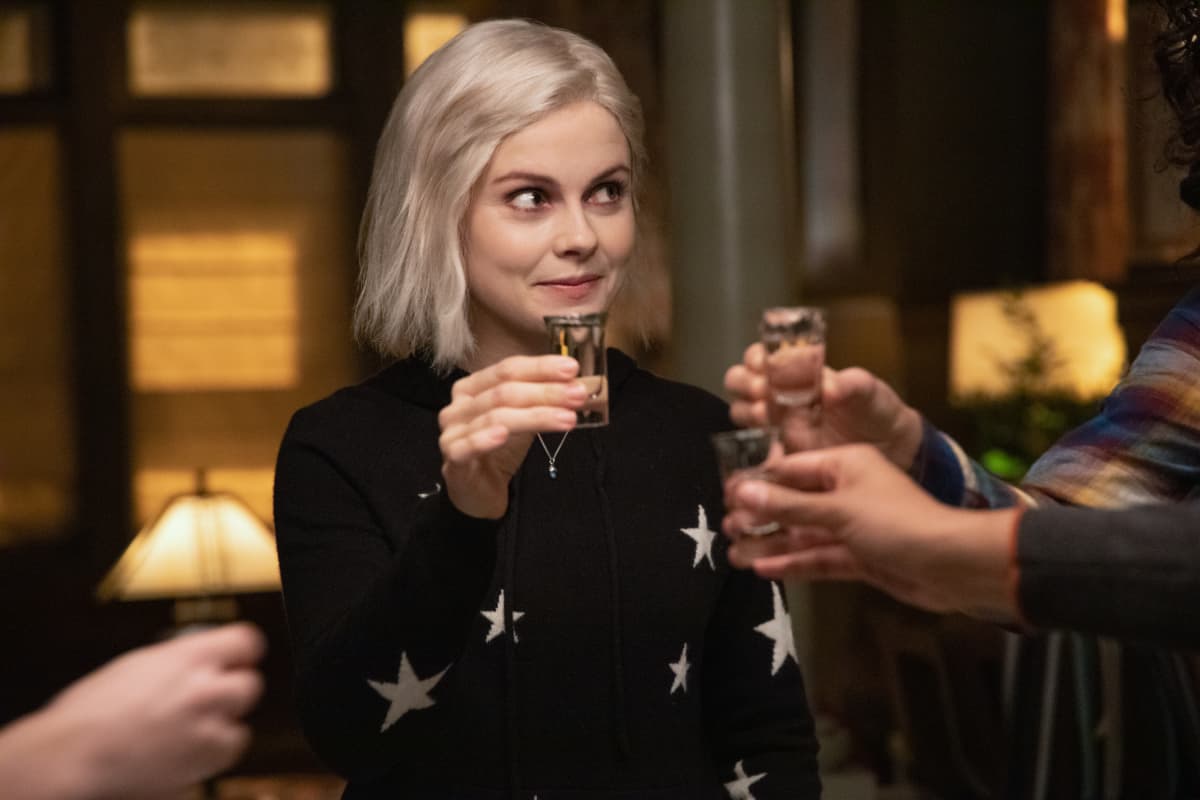 iZombie Season 5 Episode 6 - Rose McIver as Liv iZombie Review: The Scratchmaker (Season 5 Episode 6) iZombie Season 5 Episode 6 - Rose McIver as Liv