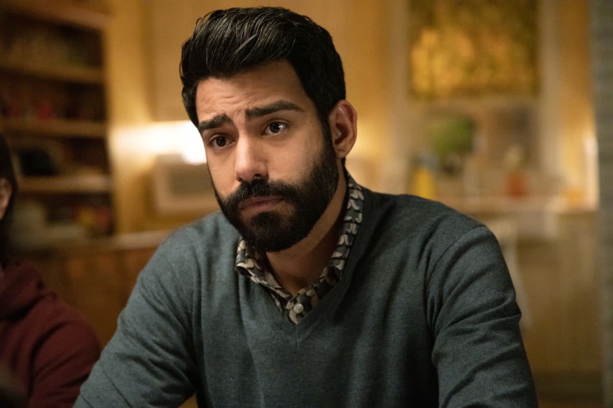 ZMB506a_0180b Preview — iZombie Season 5 Episode 6: The Scratchmaker iZombie Season 5 Episode 6 - Rahul Kohli as Ravi